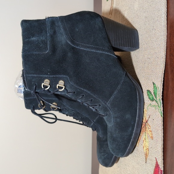 Sz 9 Clarks Bendables Black Leather Heeled Lace-up Booties - Picture 3 of 9